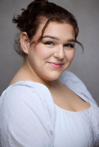 Terenia Barlow Vocalist